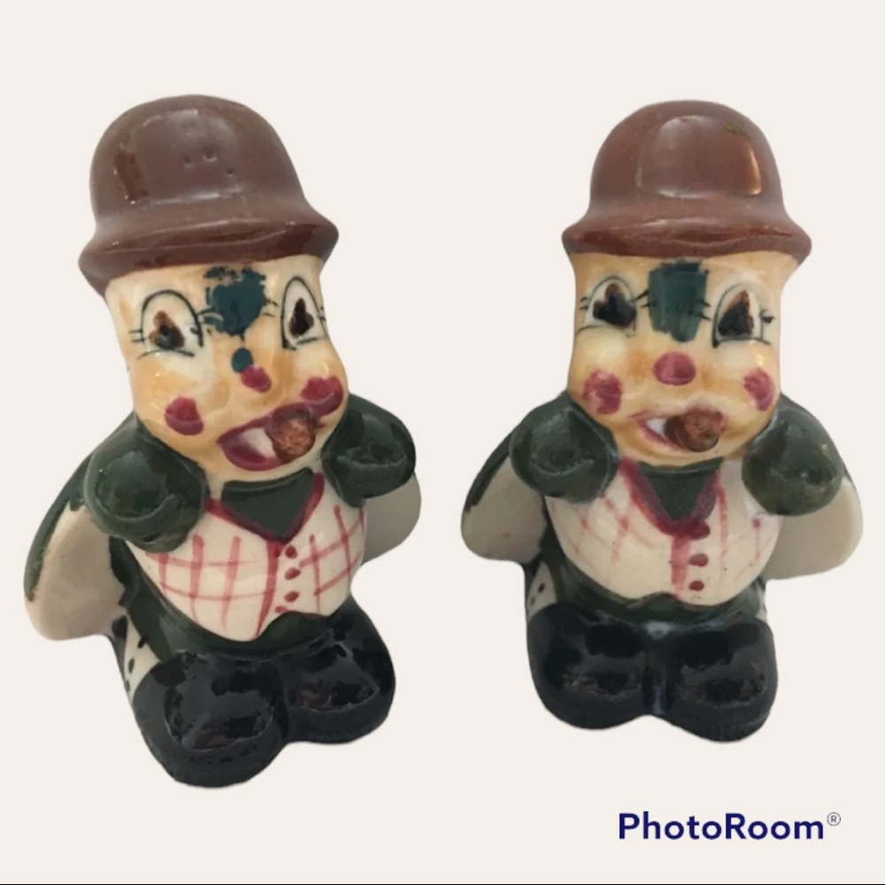 Vintage Salt And Pepper Shakers